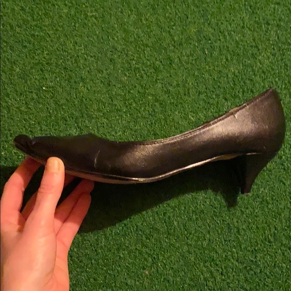 Le Chateau Kitten Heels - Picture 6 of 8